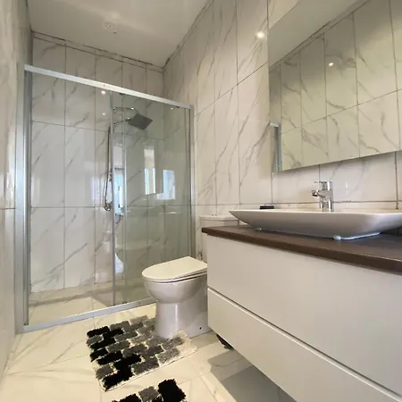 Stylish 2br Lagoon Views Bogazici